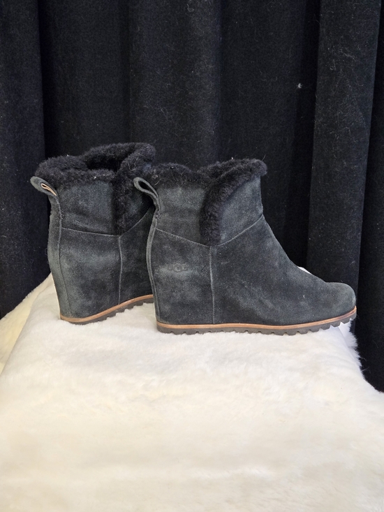 UGG Shoes - UGG Kristin Wedge Boots Size 9 Black Worn Twice